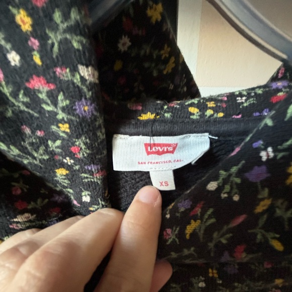 Levi’s Womens Cropped floral Hoodie - Picture 4 of 5